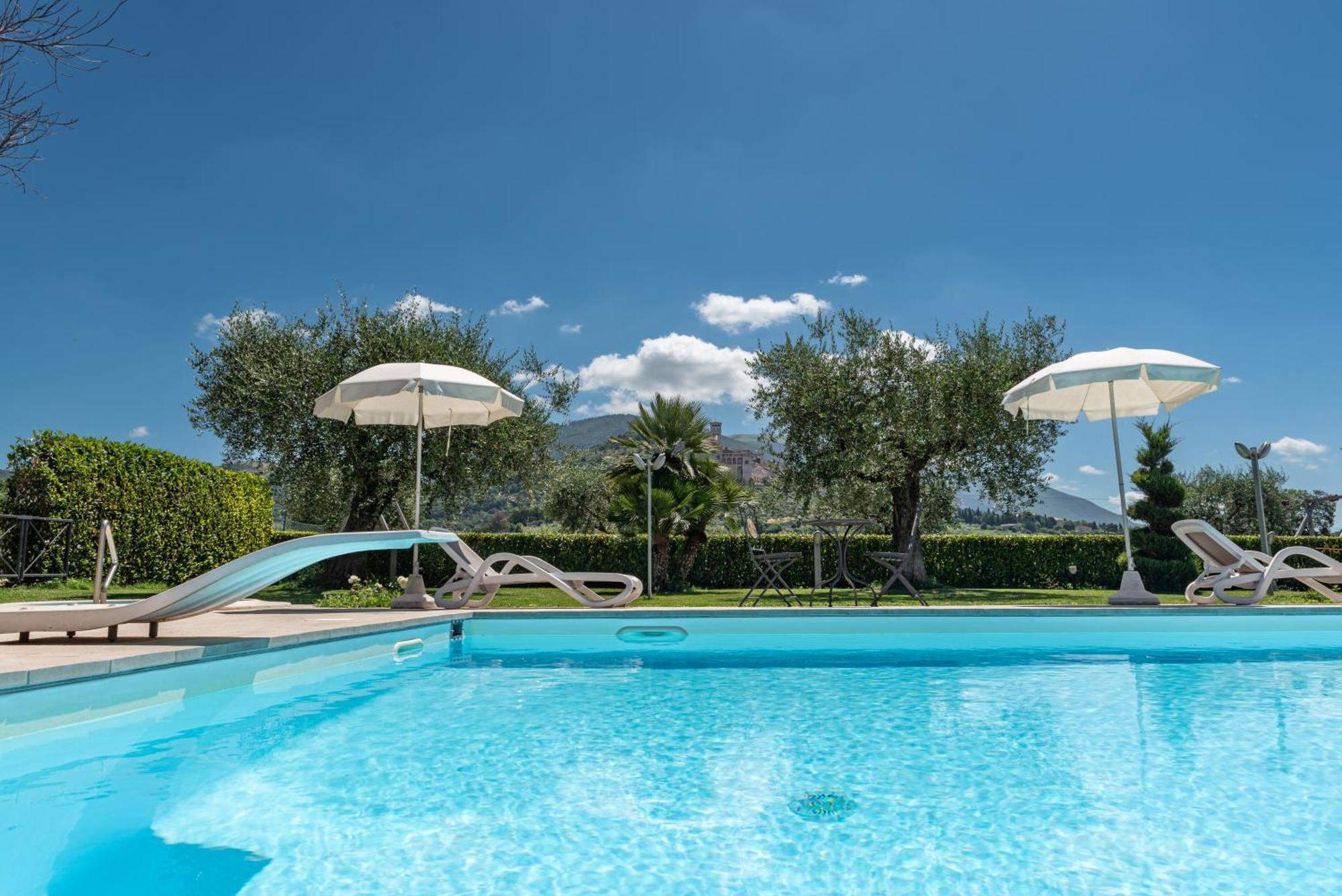 Agriturismo Il Girasole Ассізі Екстер'єр фото