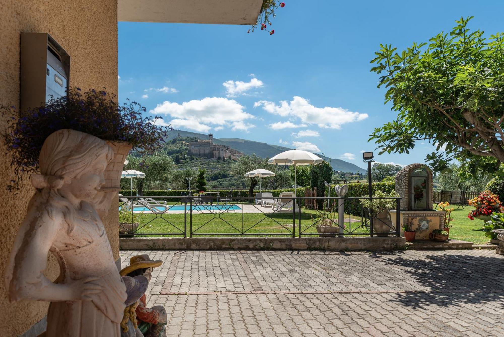 Agriturismo Il Girasole Ассізі Екстер'єр фото