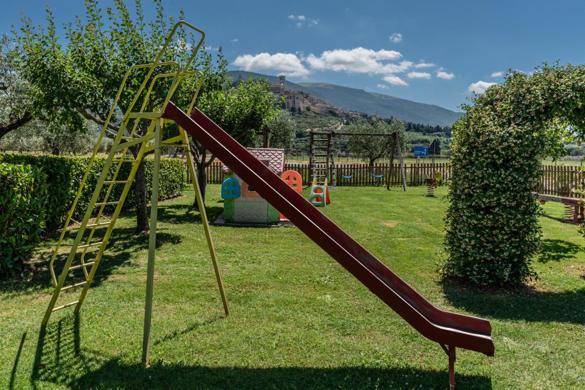 Agriturismo Il Girasole Ассізі Екстер'єр фото